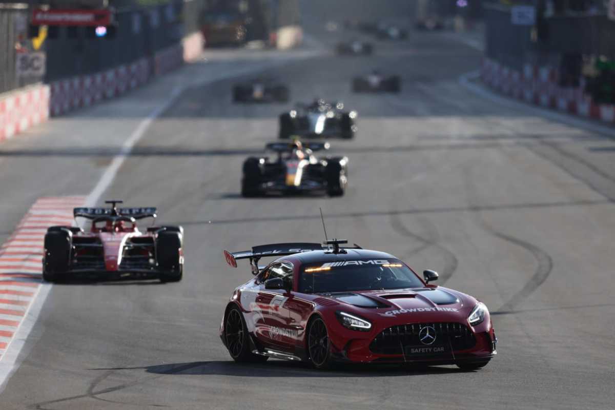 Safety Car di F1 durante una gara