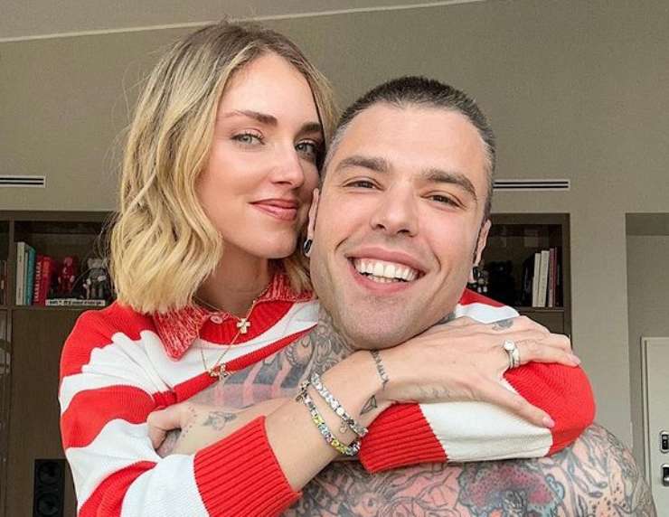 Fedez e Chiara Ferragni sorridenti