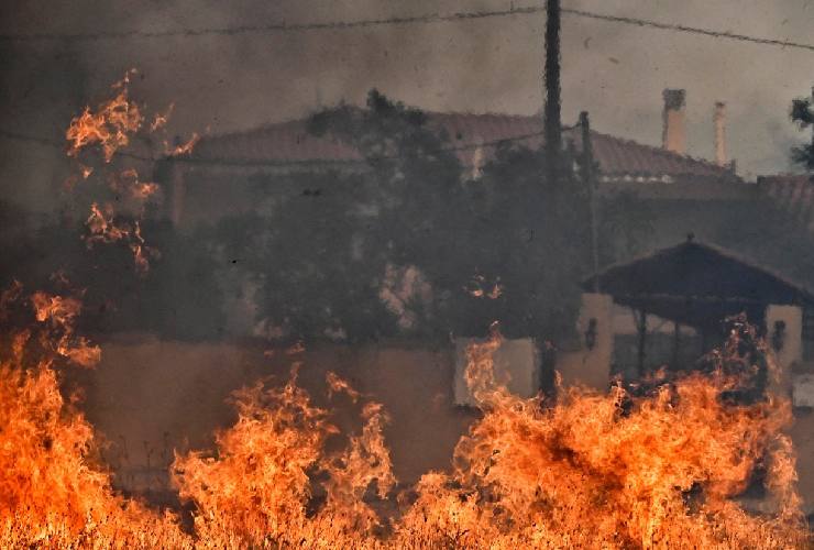 Incendi in Grecia causati dal caldo record