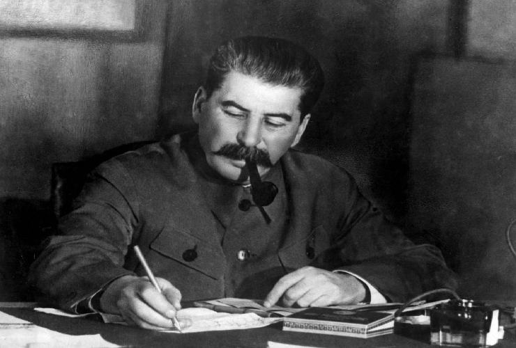 Joseph Stalin, capo del governo dell'Urss, responsabile dell'Holomodor , il genocidio per fame del popolo ucraino