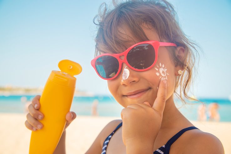 Crema solare: l’allarme dei pediatri