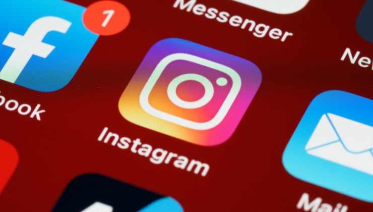 Il metodo per non ricevere più tag dagli account fake di Instagram