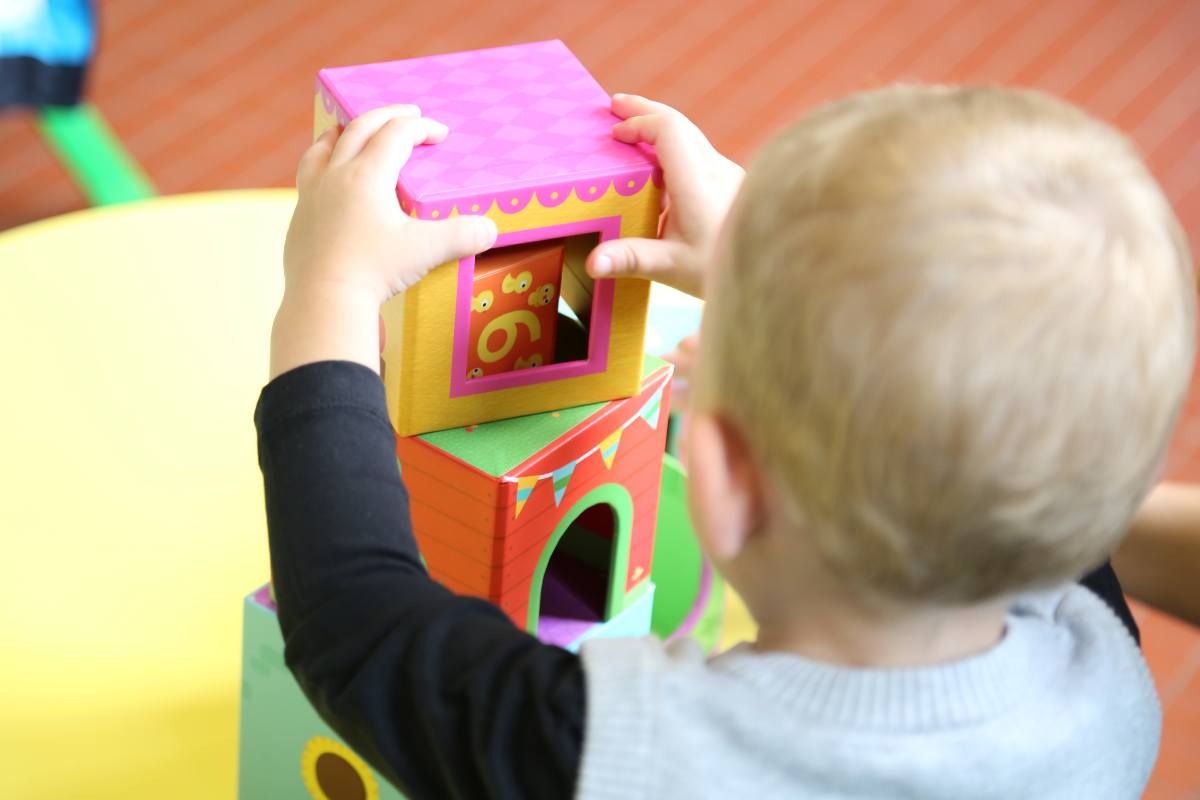 Bambino piccolo sotto i 3 anni