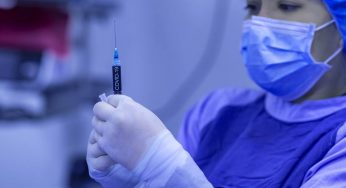 Vaccini anti-Covid, in autunno gratis solo per over 60 e fragili?