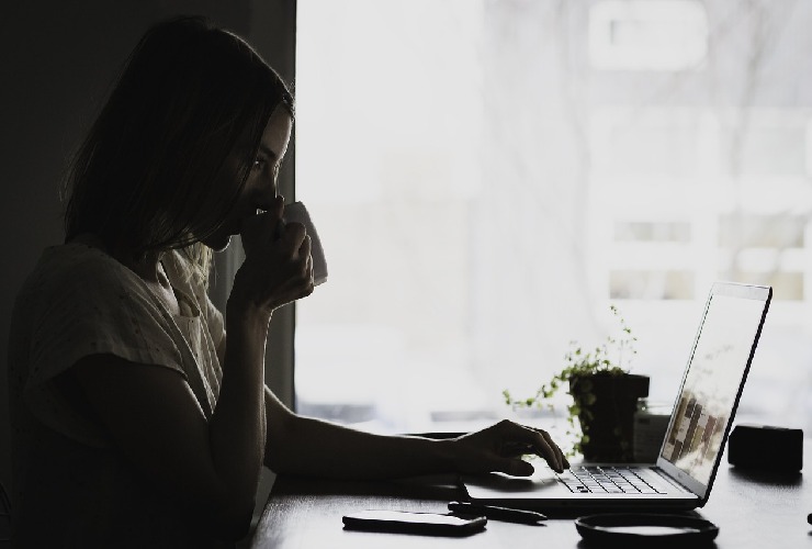 Gender pay gap delle donne che guadagnano il 13% in meno nella Ue