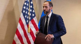 Assalto al Congresso, Trump in tribunale si dichiara “non colpevole”. Chi è il procuratore Jack Smith che ha incriminato due volte l’ex presidente Usa