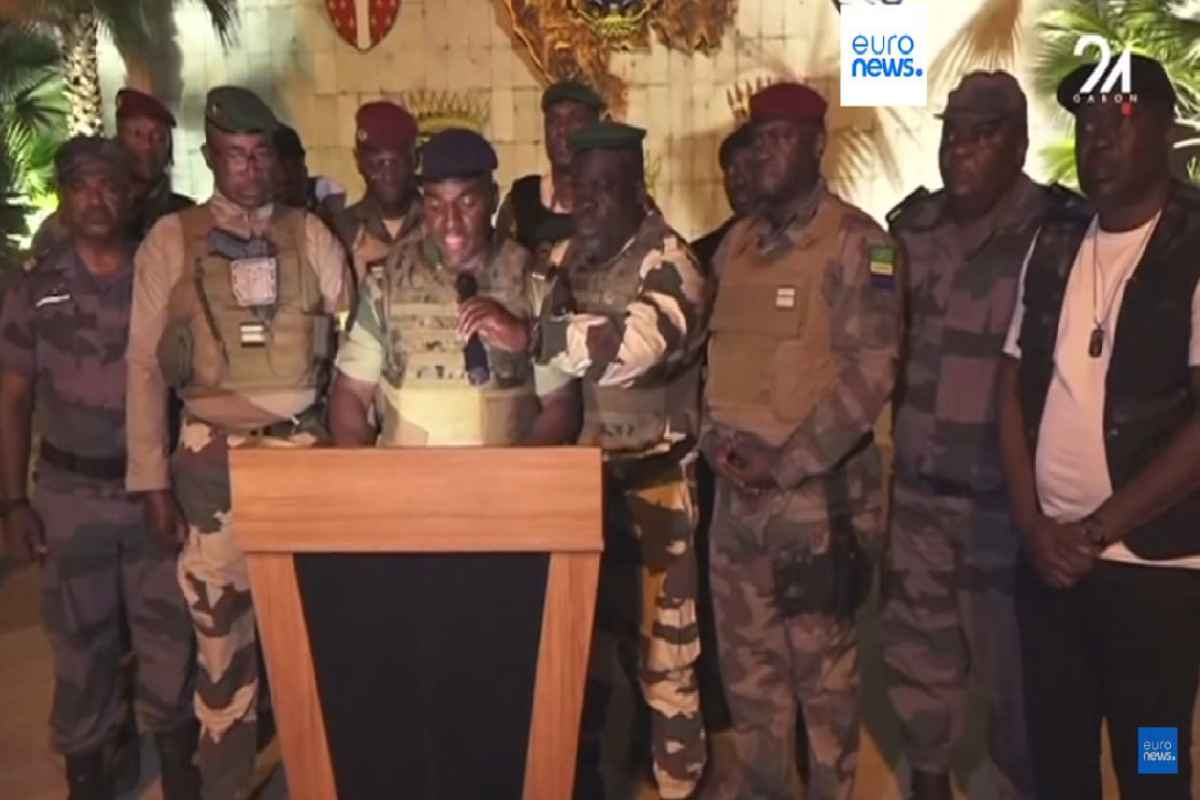 I militari golpisti che hanno preso il potere in Gabon