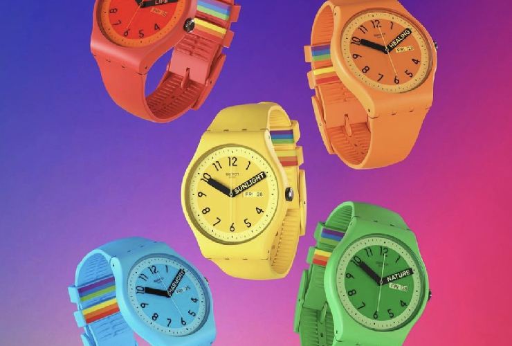 Orologi arcobaleno della Swatch Pride Collection 2023