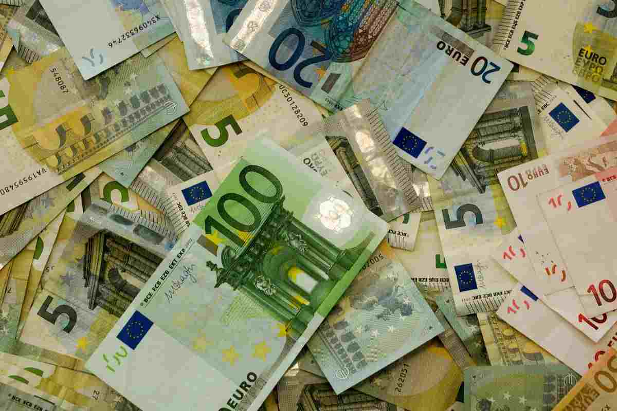 Bonus da 780 euro a mille per i disoccupati