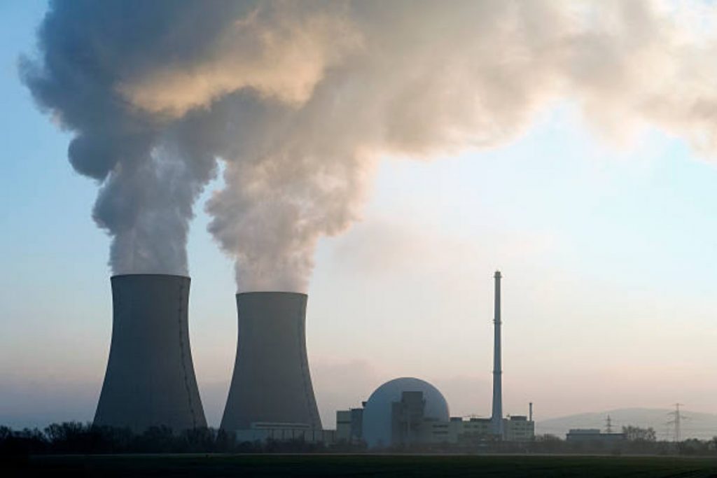Centrale nucleare attiva