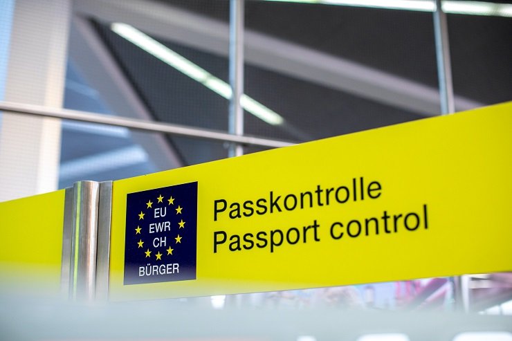 Controllo passaporti