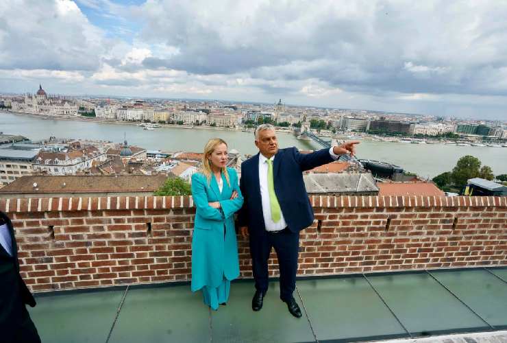 Incontro a Budapest tra Giorgia Meloni e il premier ungherese Viktor Orban