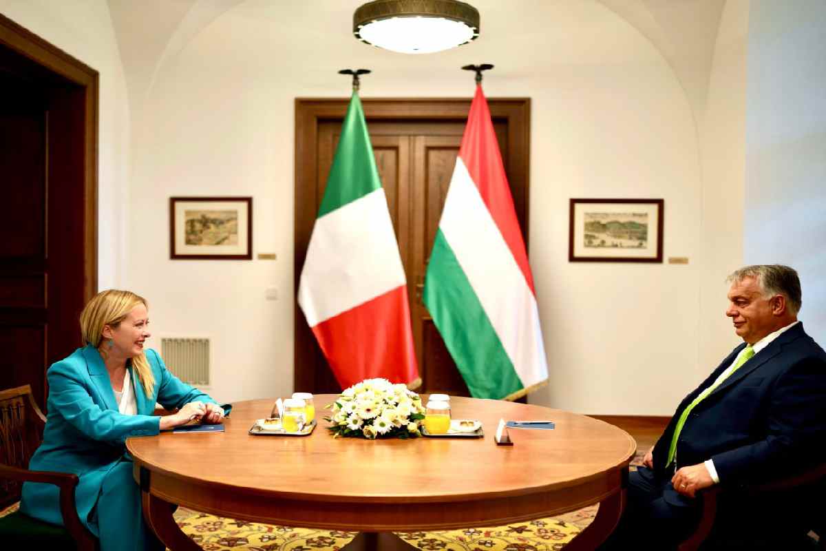 Incontro a Budapest tra Giorgia Meloni e il premier ungherese Viktor Orban