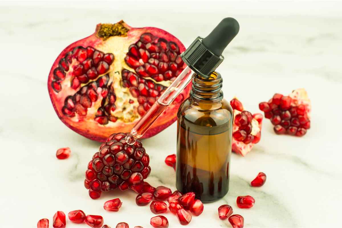 Melograno proprietà benefici capelli