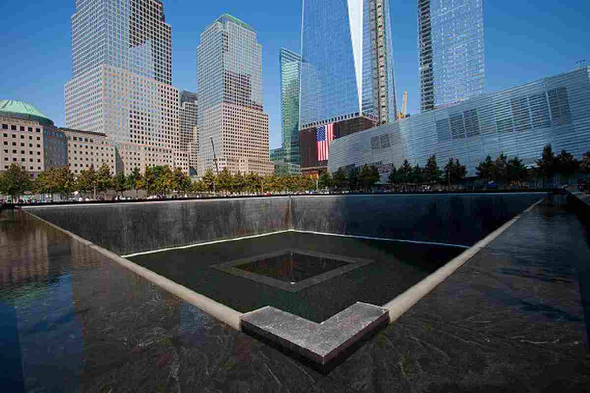 Il memoriale a New York per ricordare le vittime degli attentati alle Torri gemelle
