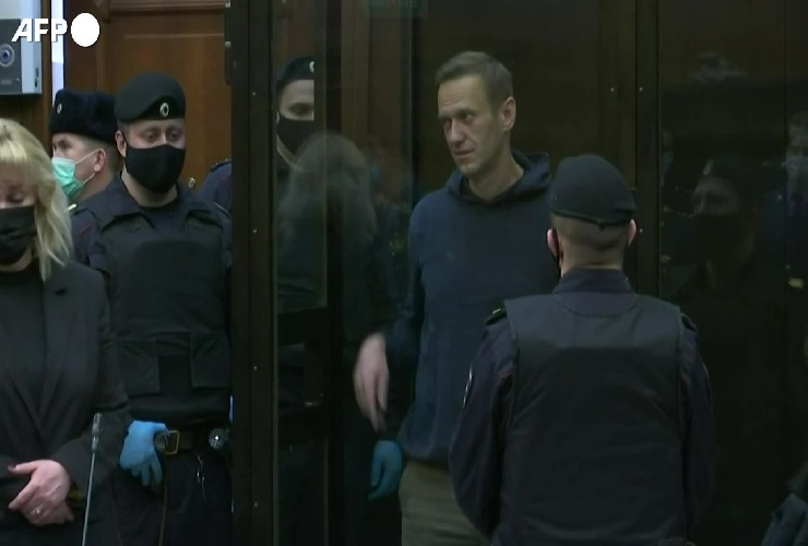 L'oppositore russo Alexey Navalny in tribunale
