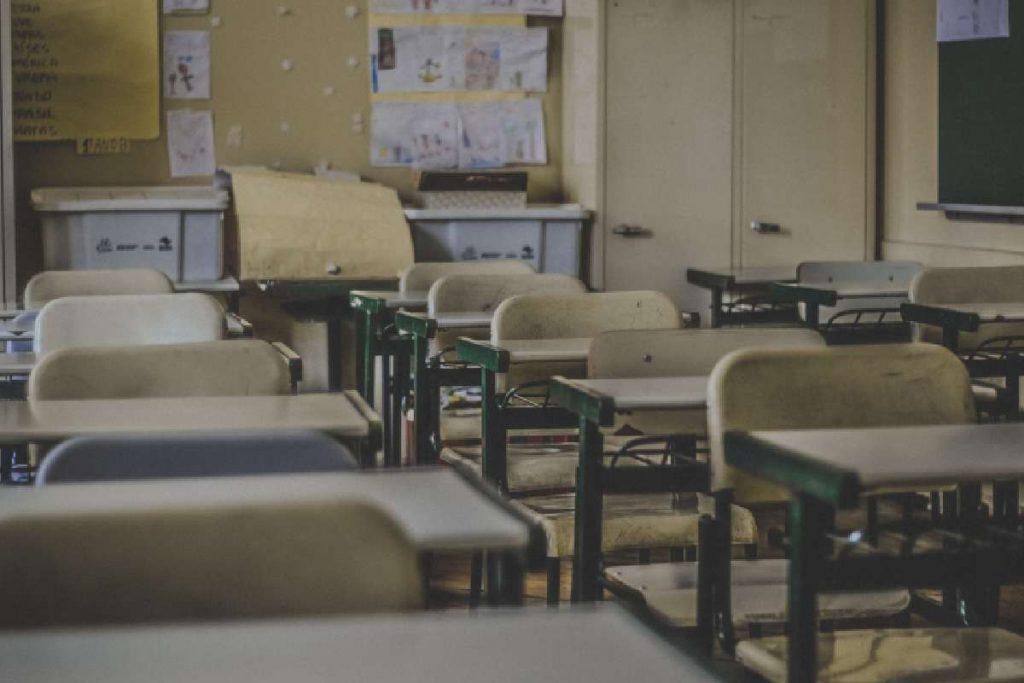 Banchi di scuola