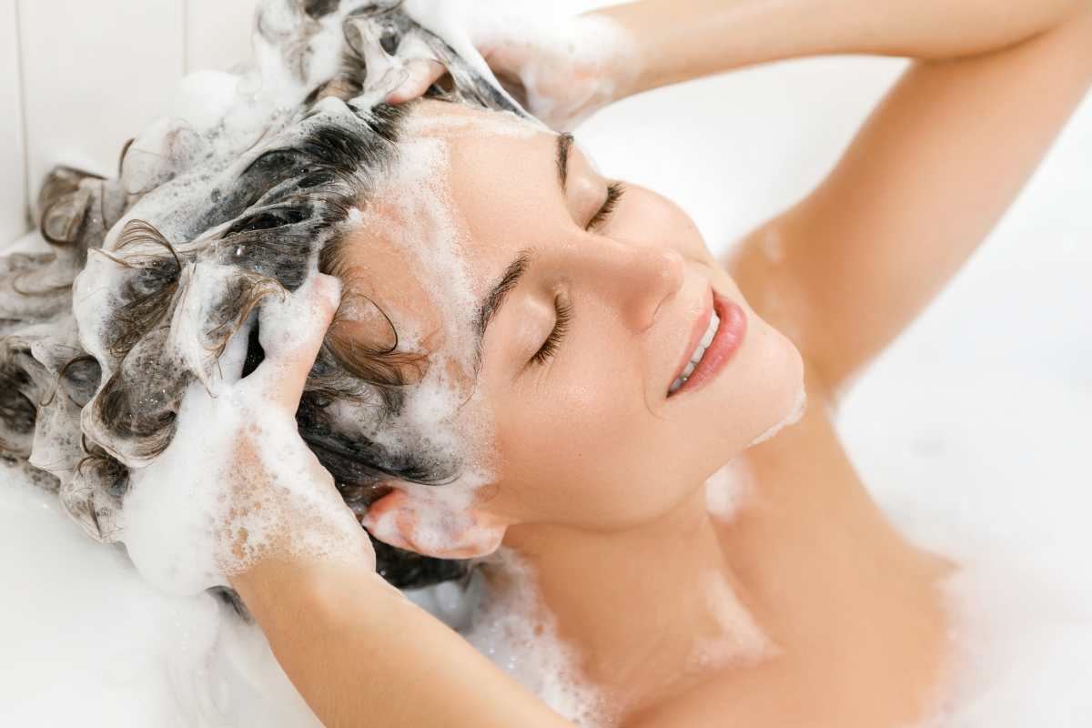 capelli danneggiati shampoo errori regole