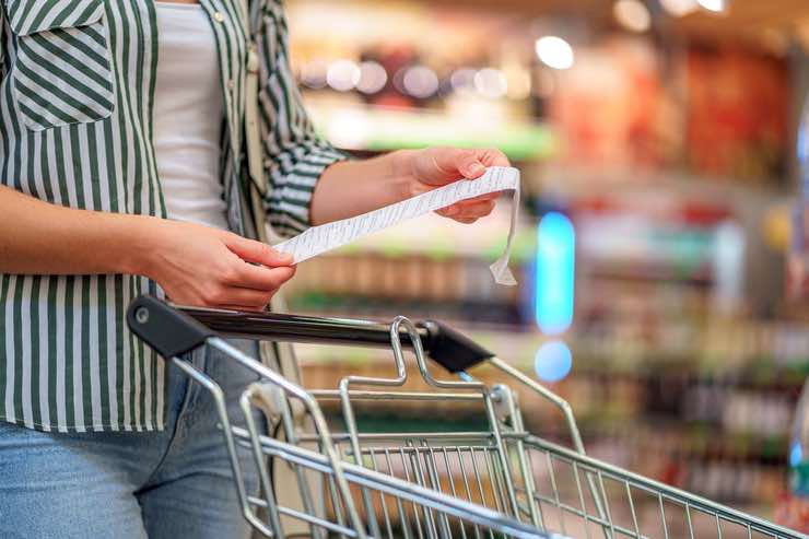 Carrelli della spesa: quali sono quelli che fanno spendere di meno