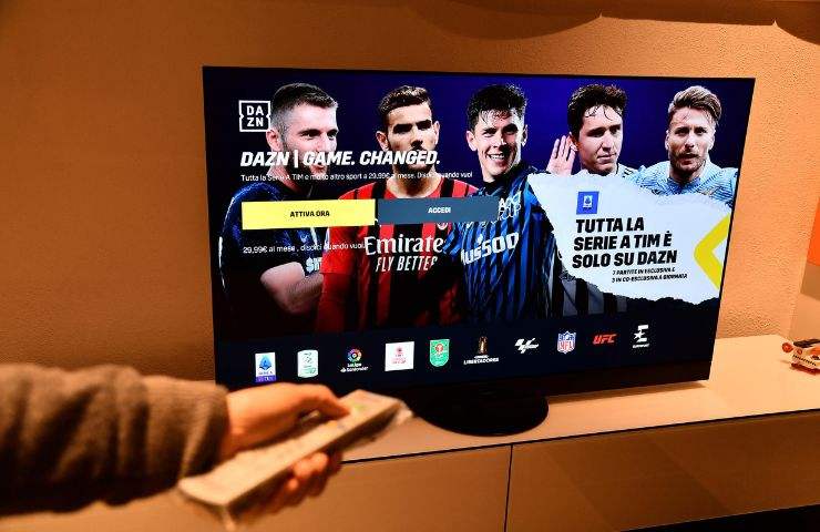 DAZN gratis per due mesi: come approfittare dell’offerta della piattaforma TV  --- (Fonte immagine: https://www.newsby.it/wp-content/uploads/2023/09/dazn-newsby-it-050923_11zon.jpg)