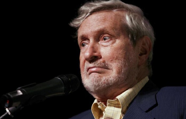 Gianni Vattimo al microfono