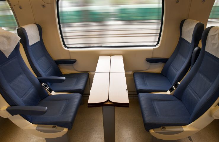 sedili treno