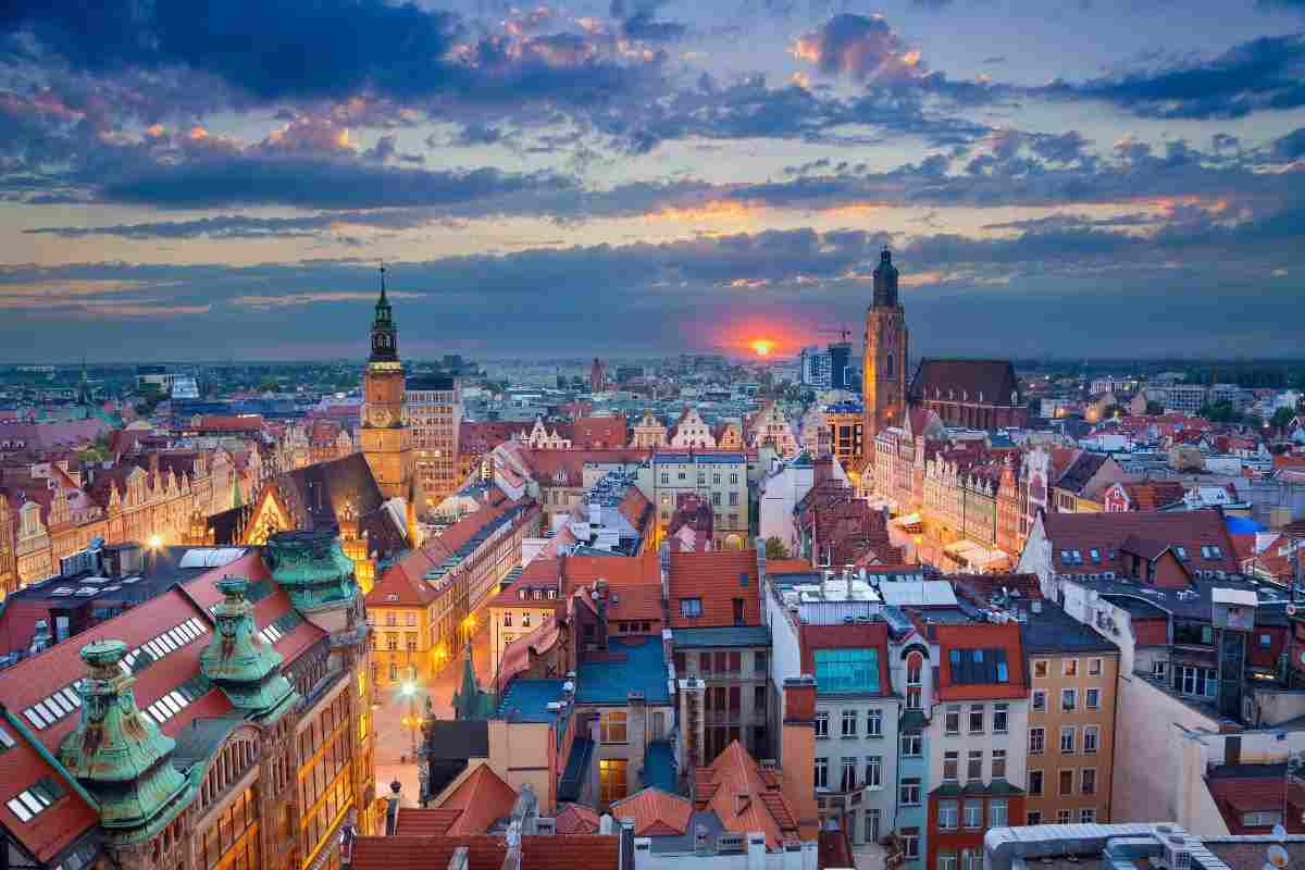 Breslava è una città polacca molto suggestiva ricostruita dopo la Seconda Guerra Mondiale