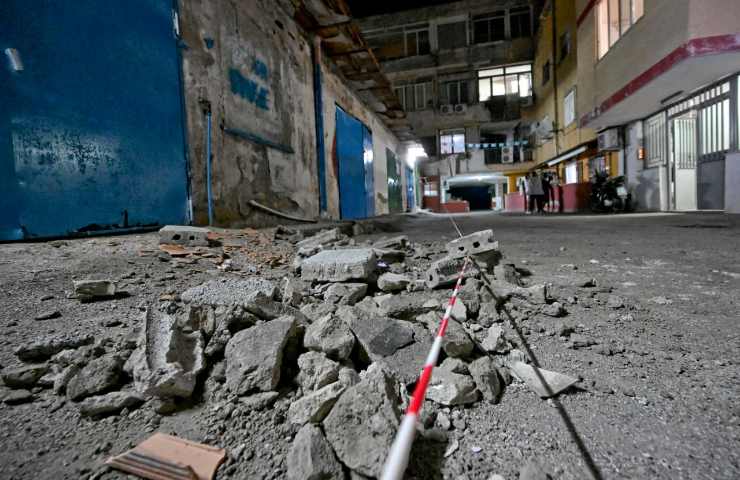 Crolli dovuti a una scossa di terremoto