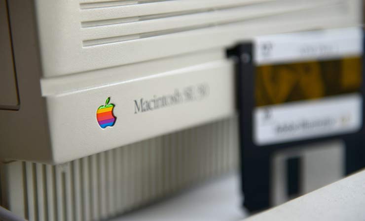 mac e logo a colori apple