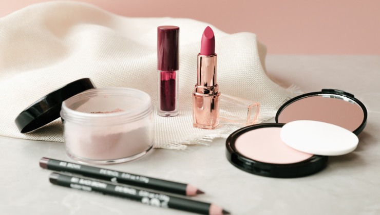 Make up perfetto in pochi minuti: la regola del 2-4-2