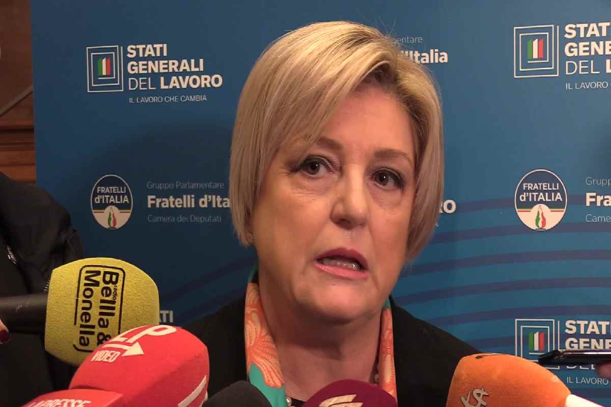 La ministra Calderone