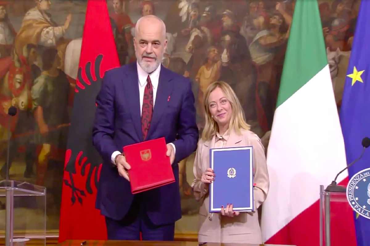 Giorgia Meloni e il premier albanese Edi Rama a Palazzo Chigi per la firma dell'accordo sui migranti