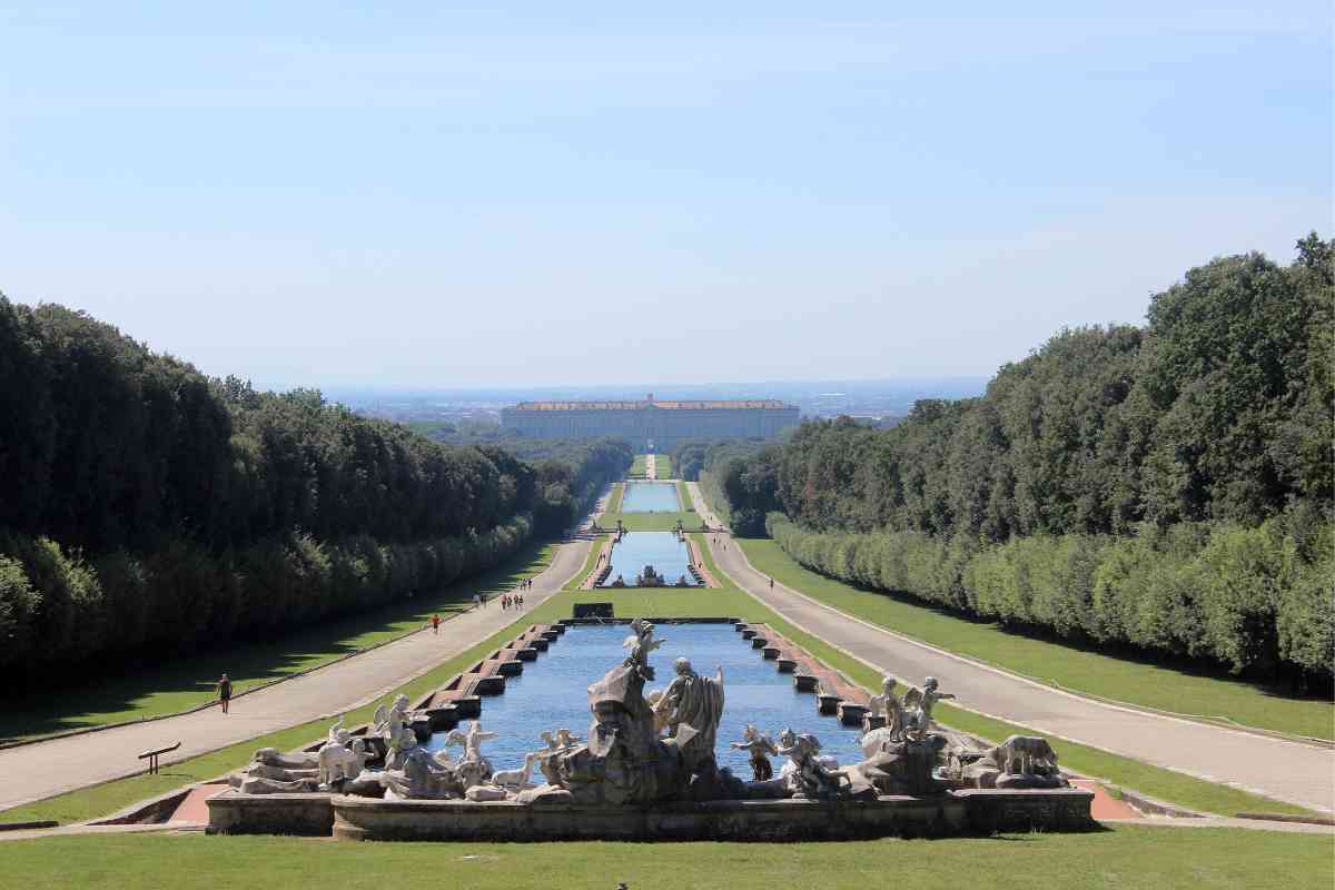 Reggia di Caserta bersaglio dello smog