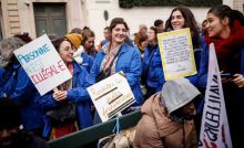 Proteste in Francia contro la riforma dell'immigrazione