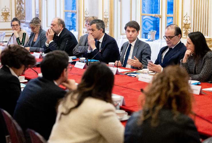 Il premier francese Gabriel Attal e i ministri del nuovo governo 