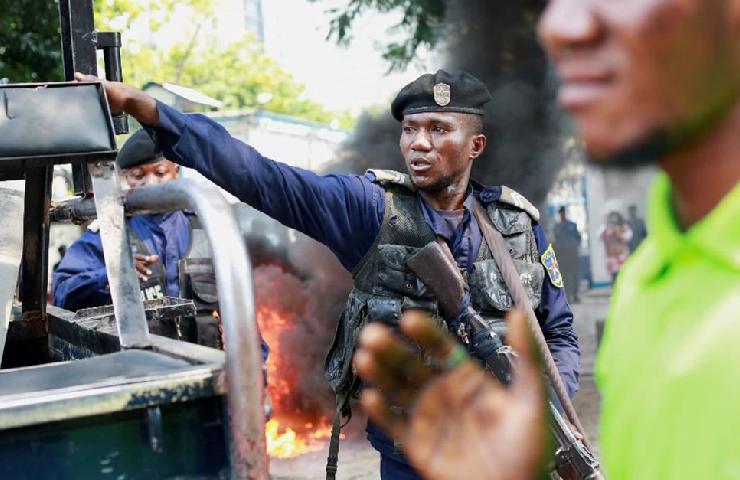 Gli attacchi a Kinshasa contro i mezzi della missione di pace delle Nazioni Unite Monusco