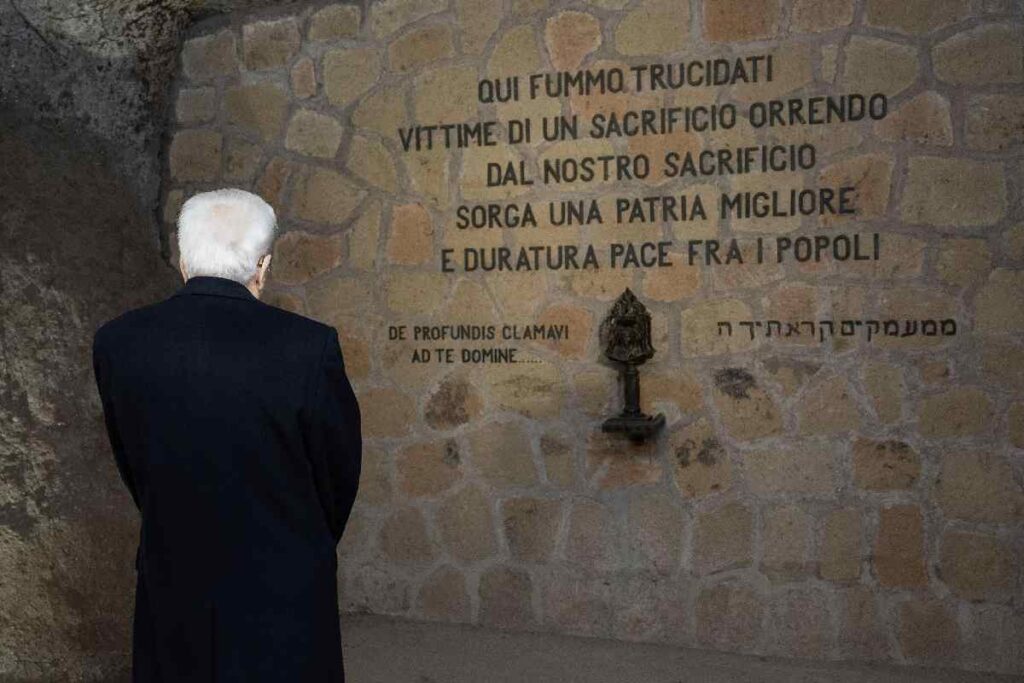 Il presidente Mattarella alla cerminonia commemorativa delle fosse Ardeatine