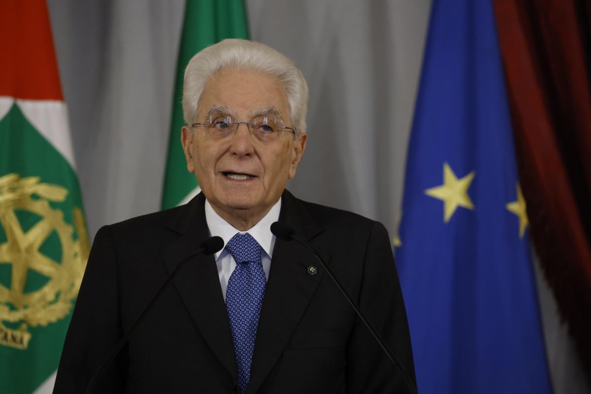 Il presidente Mattarella alla cerimonia di consegna del ventaglio