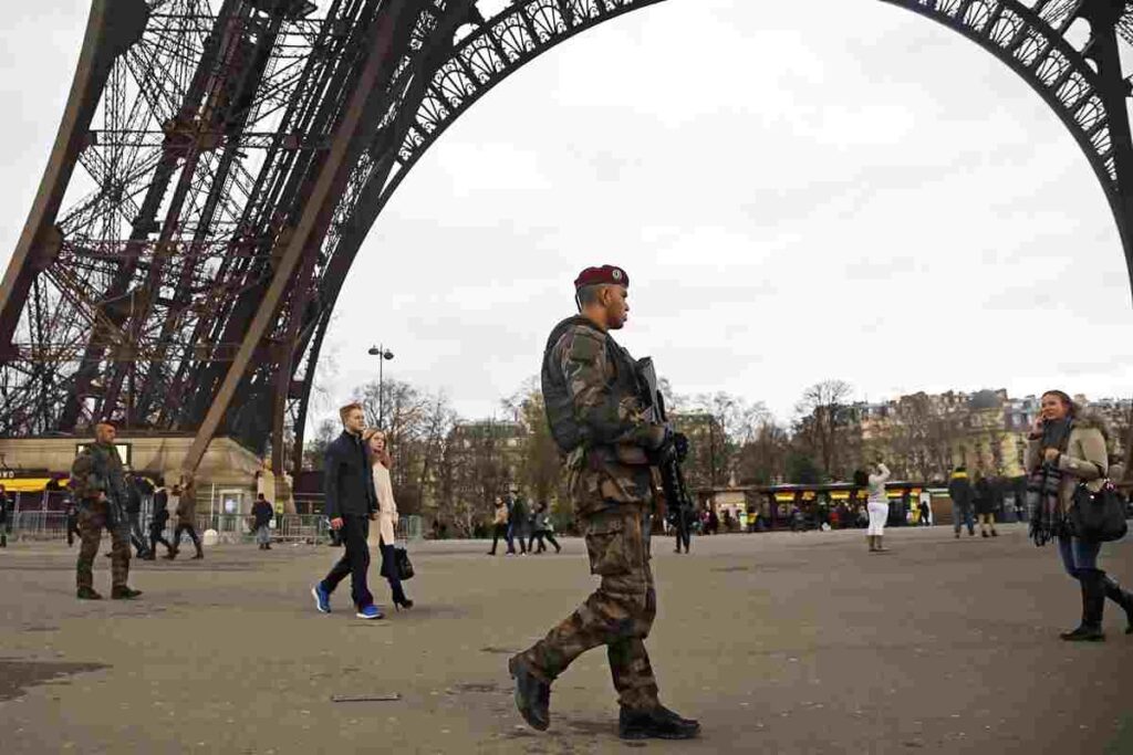 Esercito a Parigi