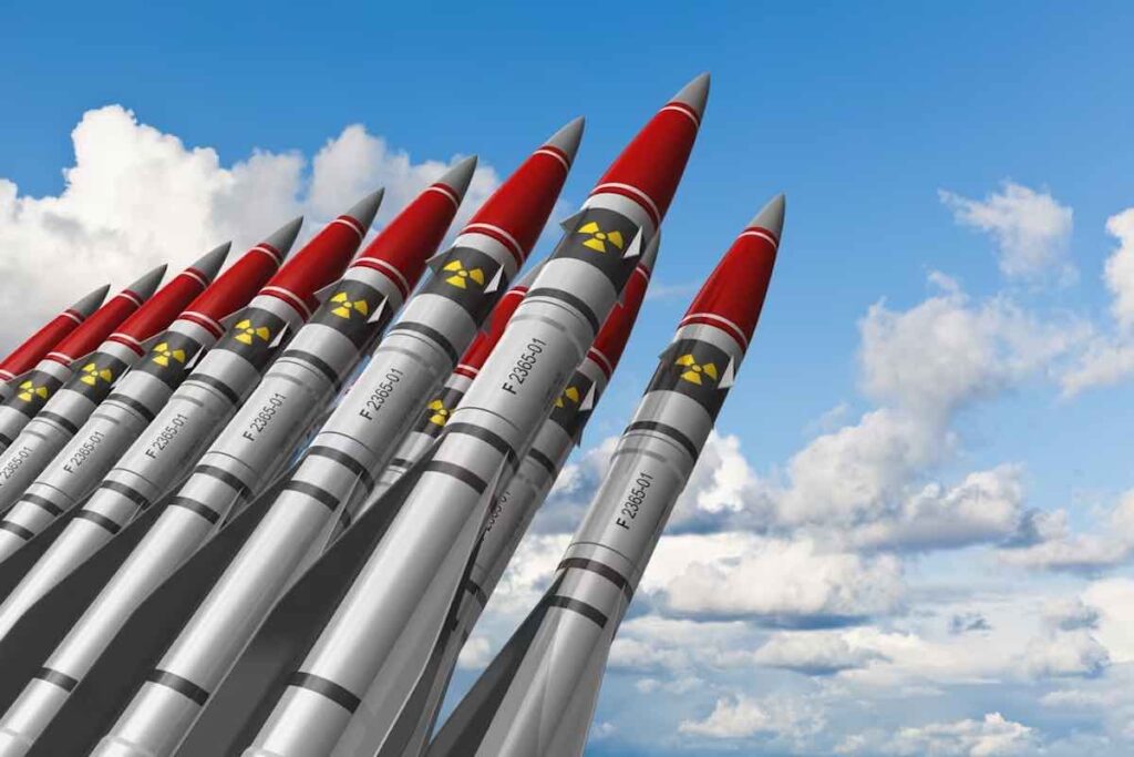 L'Europa si prepara a riarmarsi: sostegno all'Ucraina e autonomia dalla NATO