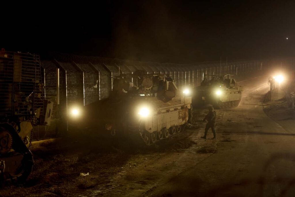 Truppe israeliane al confine tra Israele e Siria