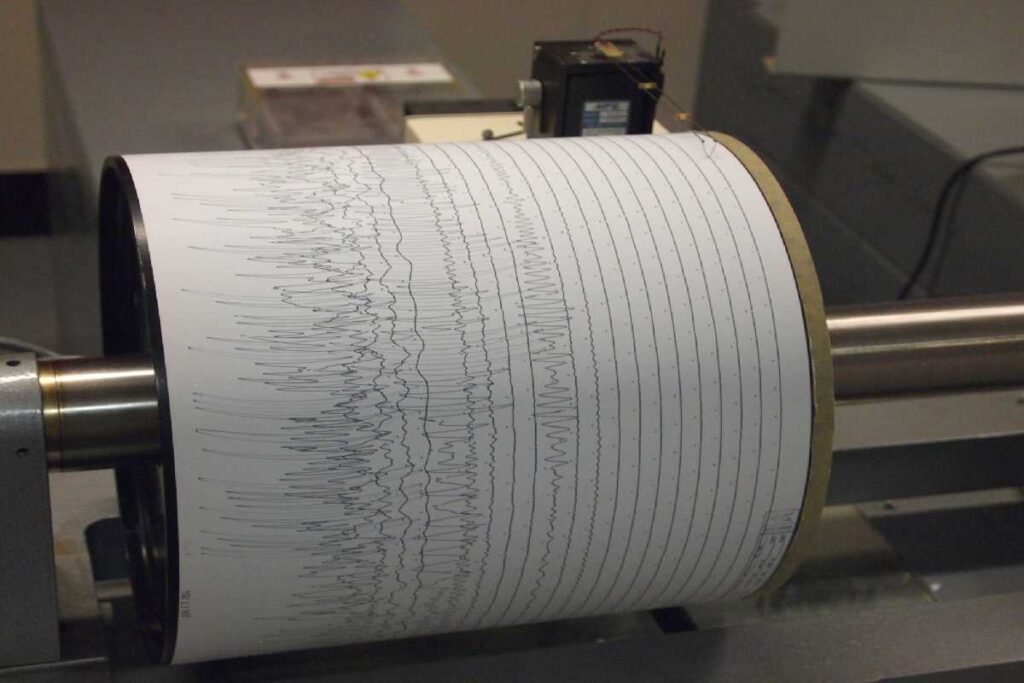 Un sismografo - Terremoto in Birmania