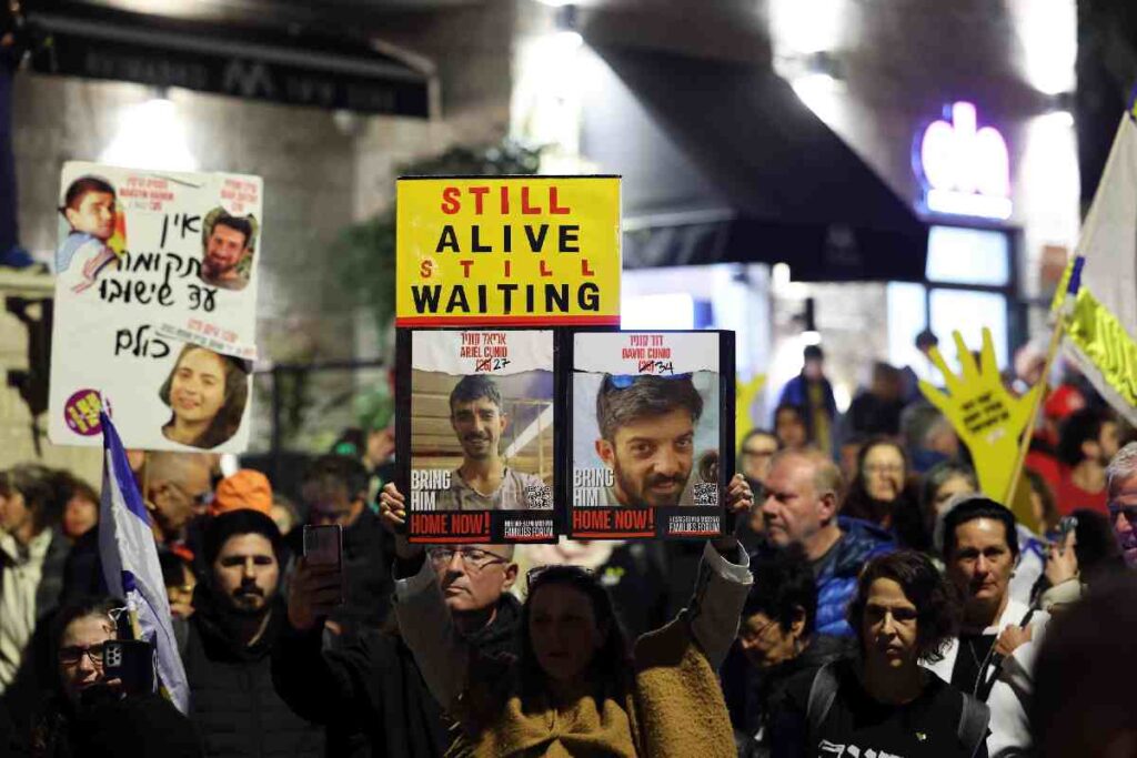 In Israele i familiari degli ostaggi israeliani chiedono la loro liberazione