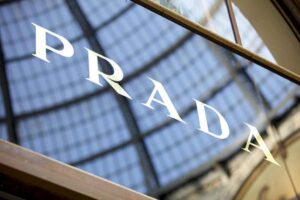L'acquisto di Versace da parte di Prada