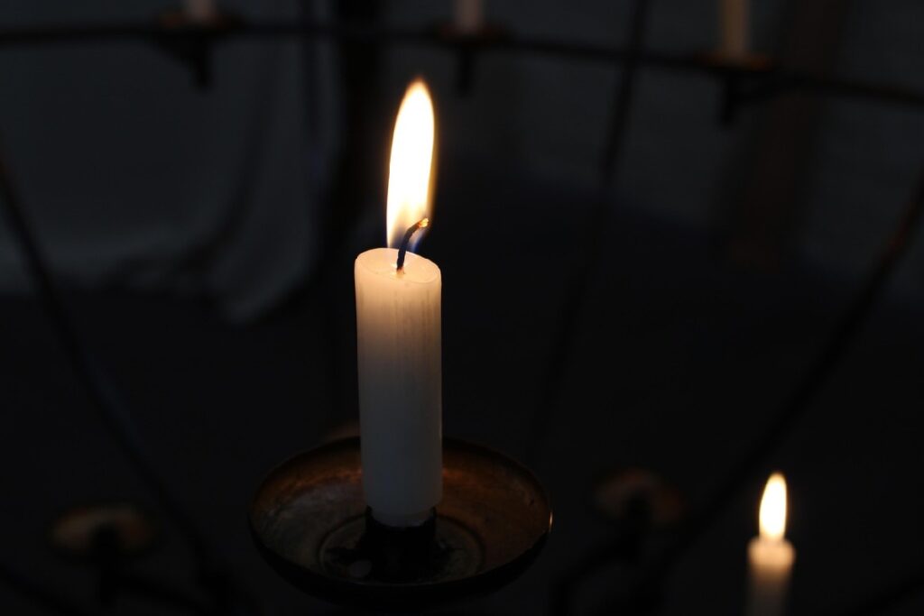 Francia, è morto il padre della pillola abortiva - Candele per Lutto morte